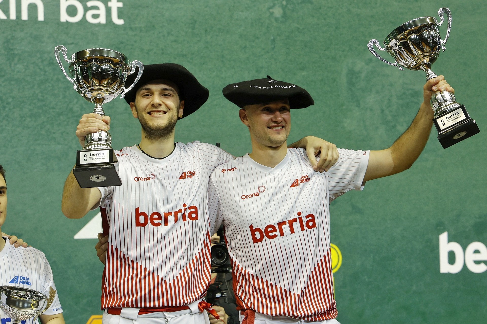 2-0 irabazita, Goikoetxeatarrek jantzi zuten Berria Txapelketako txapela