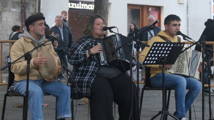 Alaitz Roteta, Gorka Valdes eta Hekthor Folk:  iaz debuta Aranon, eta aurten etxean bezalaxe