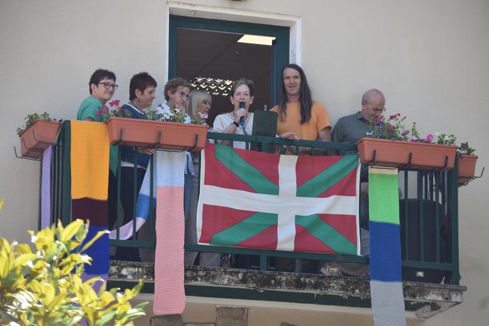 Txirritako ikasleen emanaldia eta bola protagonista, gaur